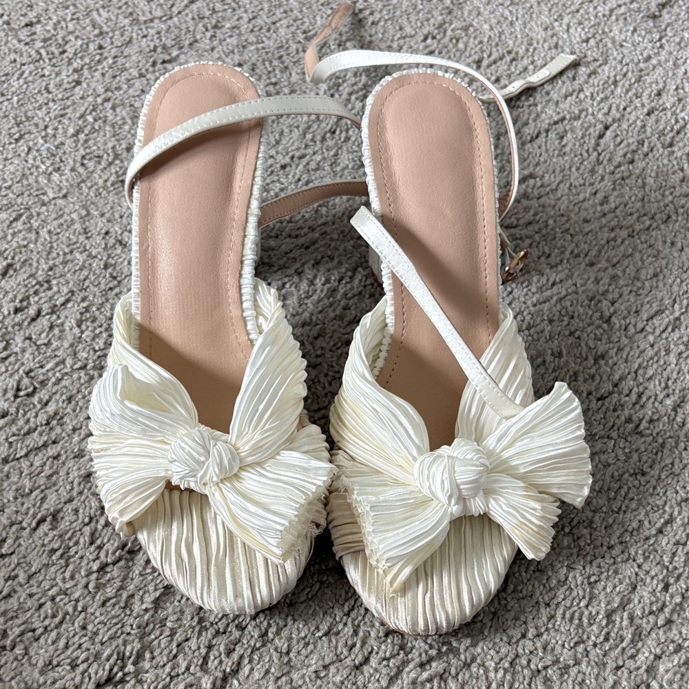 Classic Cream Bow Slingback Sandals